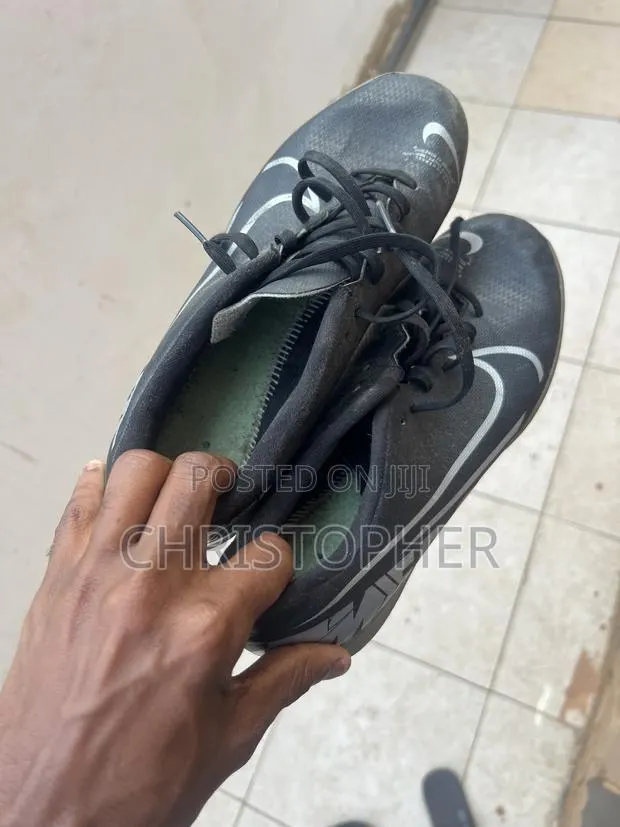 Gym or Training Boots · Photo 1