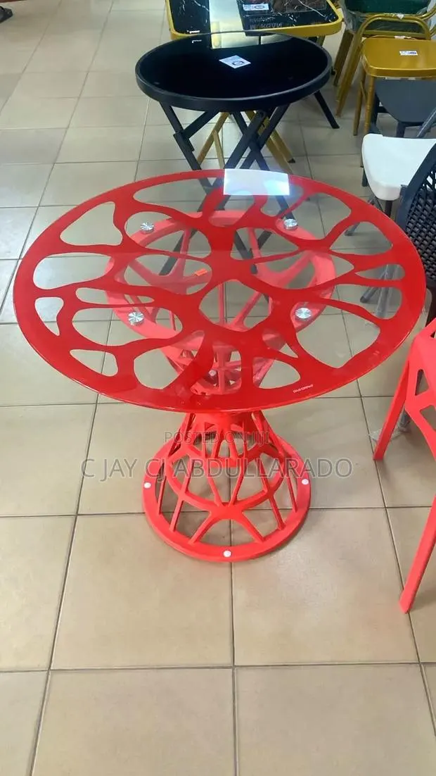 Glass Table With Chairs · Photo 1
