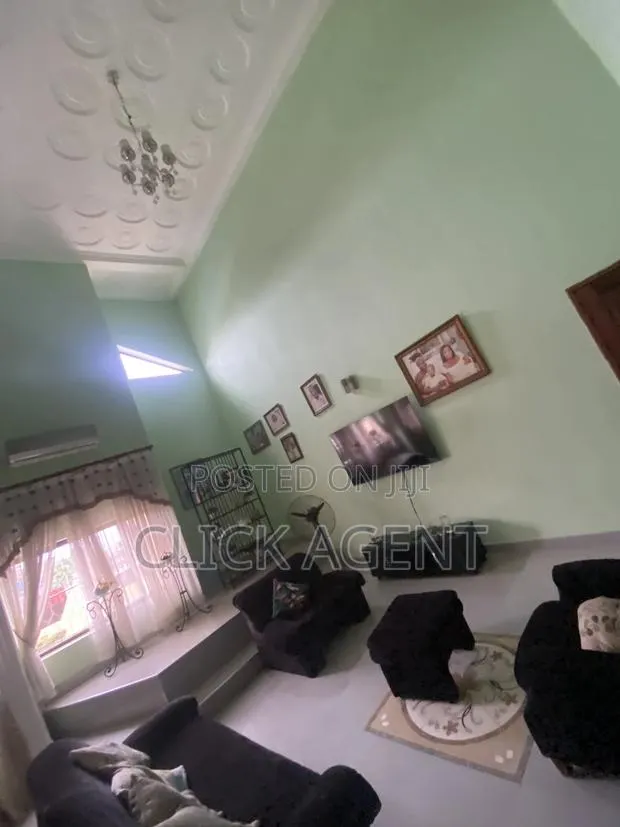 5bdrm House in East Legon American for rent · Photo 1