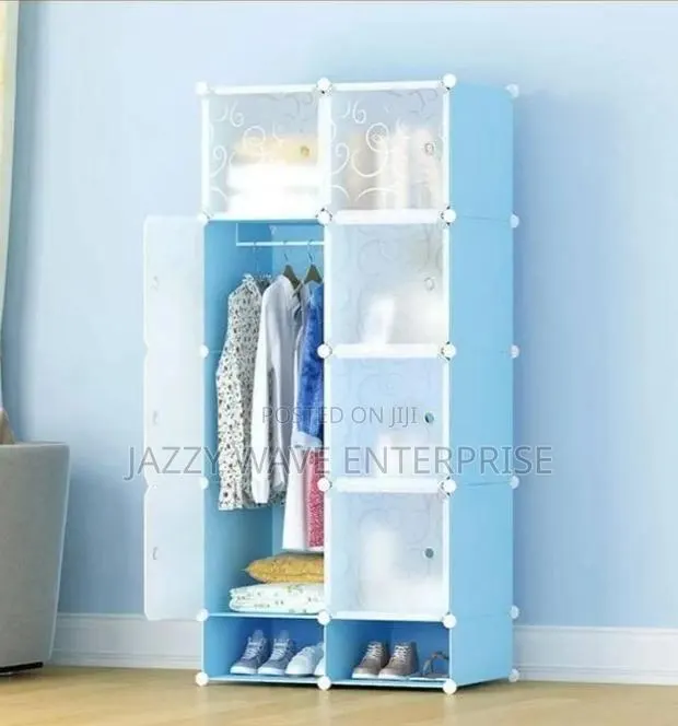 8 Cube Wardrobe · Photo 1
