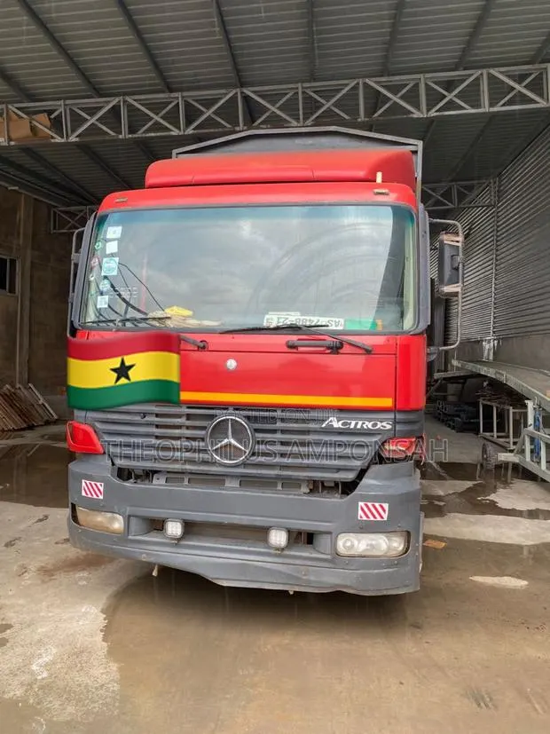 Mercedes Benz Actros · Photo 1