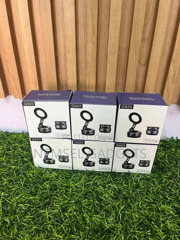 G920 Vacuum Suction Magnetic Phone Holder Bracket · Photo 1