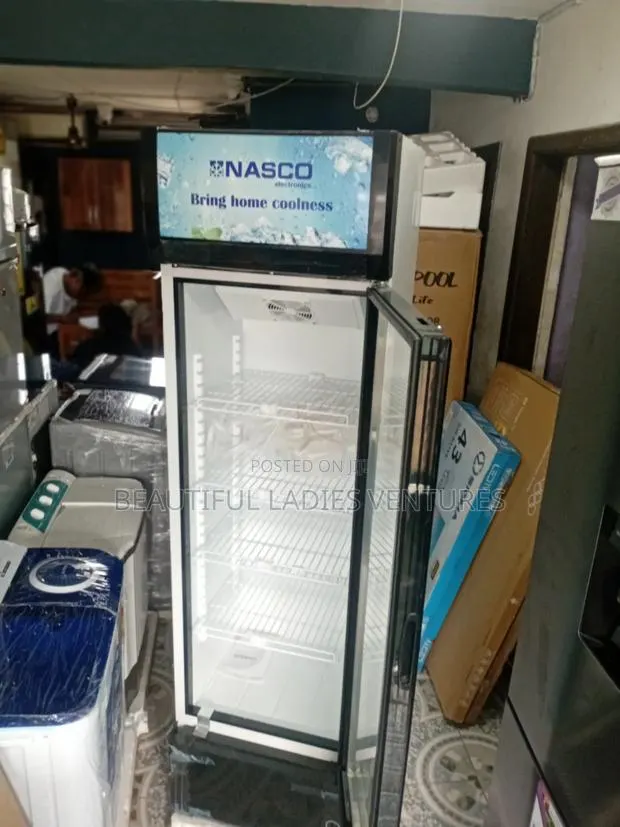Crystal-Clear Product Display · Photo 1