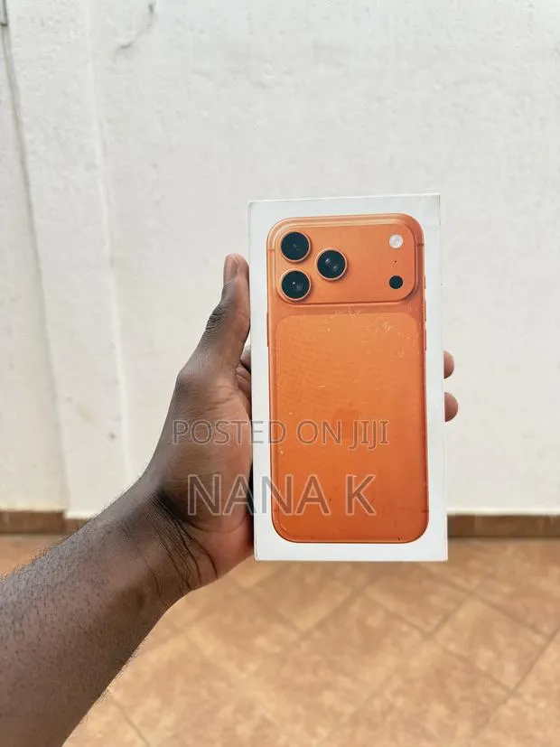New Apple iPhone 17 Pro Max 256 GB Orange · Photo 1