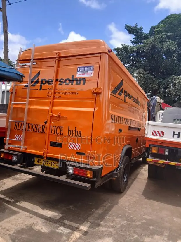 Mercedes-Benz T2 2000 Orange · Photo 1