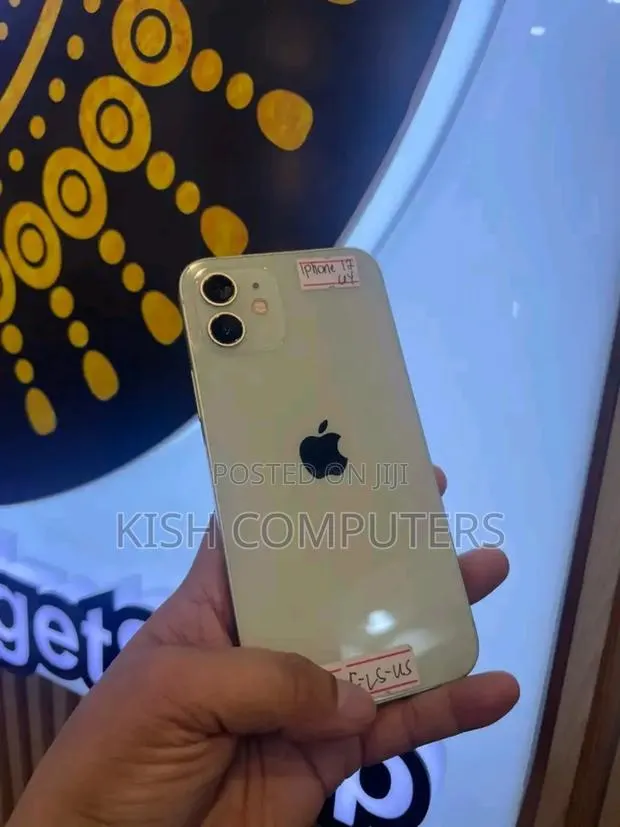 Apple iPhone 12 128 GB Green · Photo 1