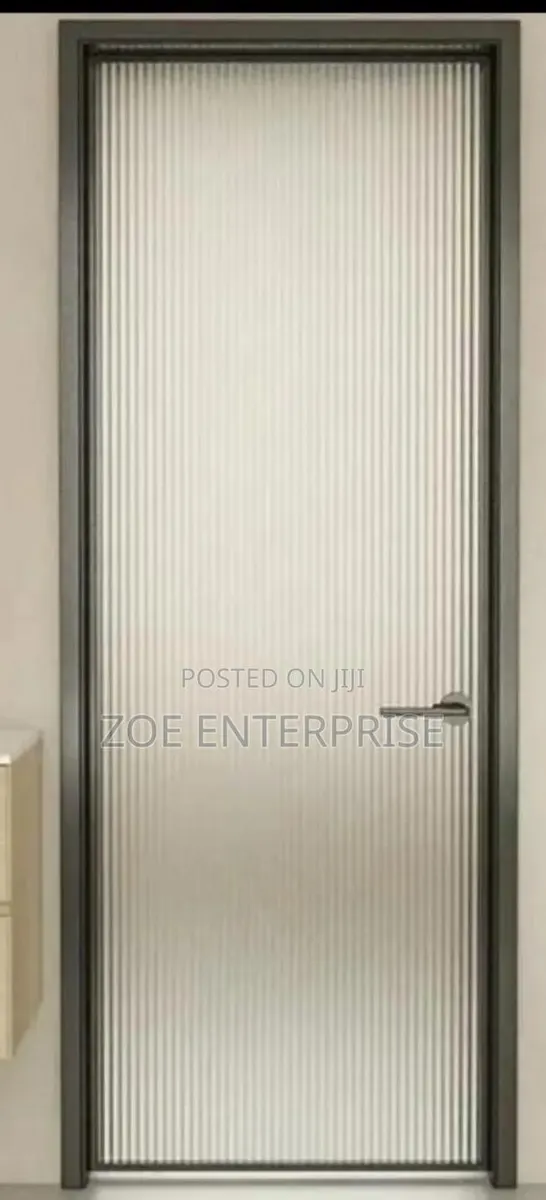 Tempered Quality Glass Amongst Bathrooms · Photo 1