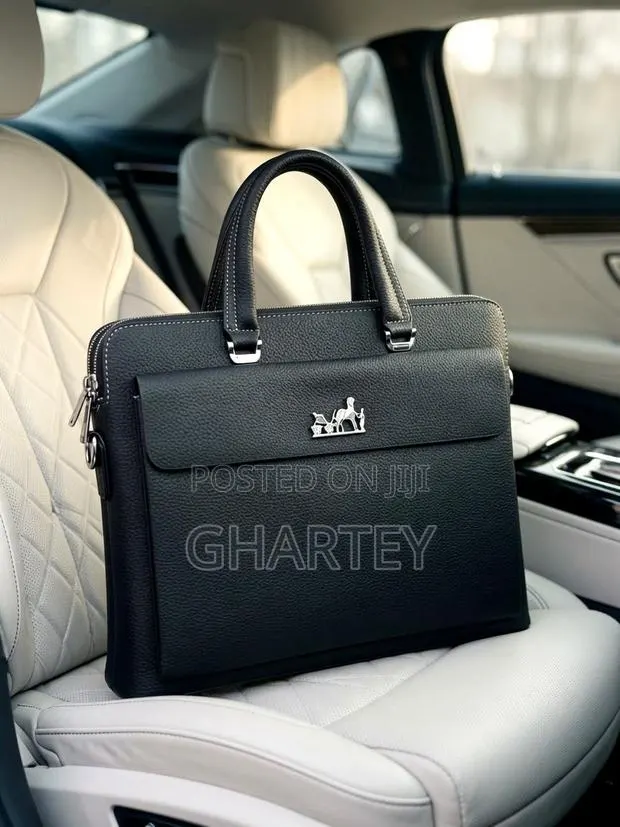 Premium Men's Luxury Business Briefcase - Elegant Black Office Bag · Photo 1