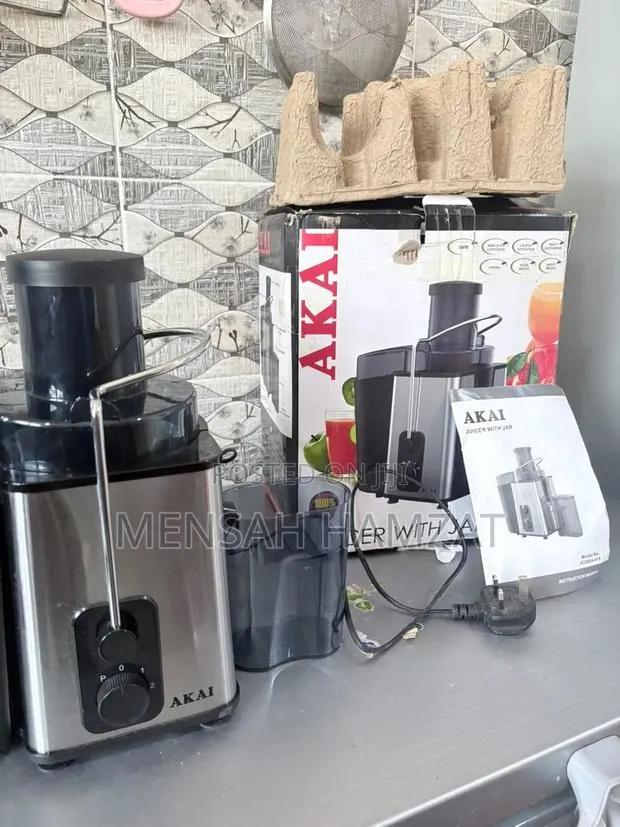 Akai Commercial Fruit Juicer · Photo 1