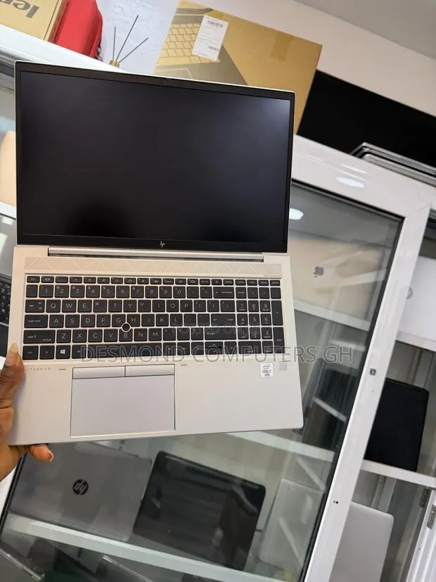 Laptop HP EliteBook 840 G7 16GB Intel Core i7 SSD 512GB · Photo 2