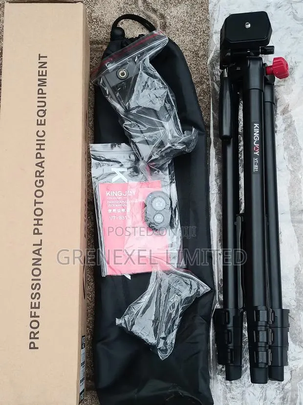 Executive Tripod Stand · Photo 1