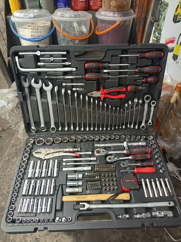 213 Pieces 1/4,3/8 1/2 Drive Socket Set · Photo 1