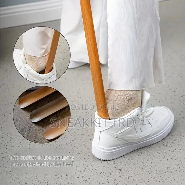 Wooden Shoe Horn 54cn · Photo 1