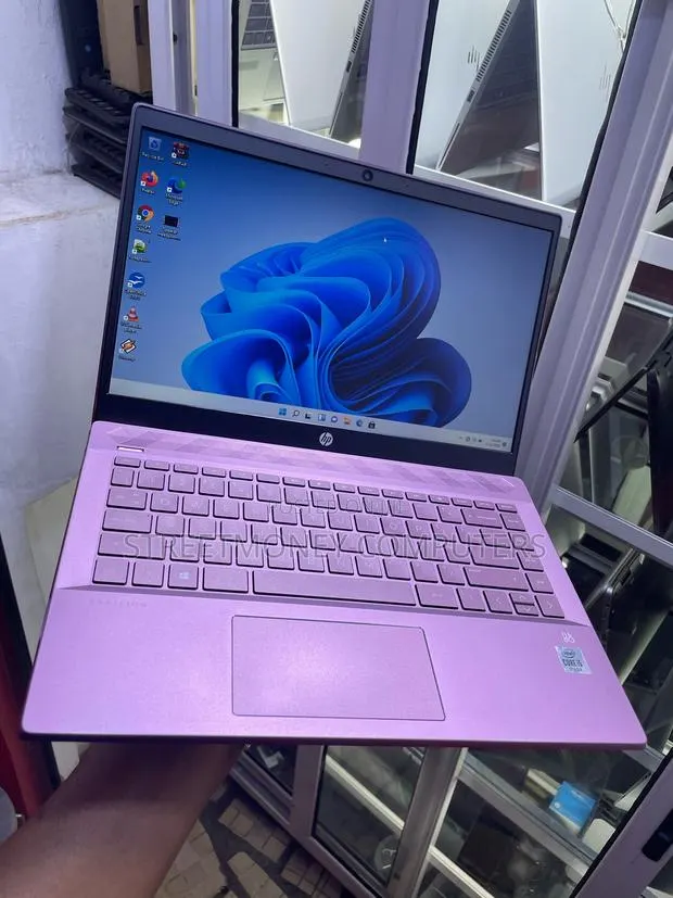 Laptop HP Pavilion 14 8GB Intel Core i5 SSD 256GB · Photo 1