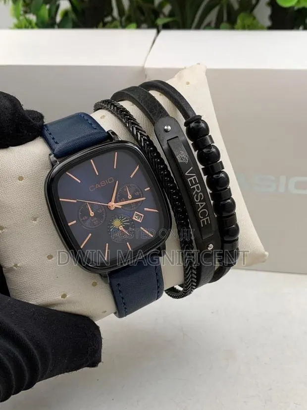 Round Face Casio Analog Watch · Photo 1
