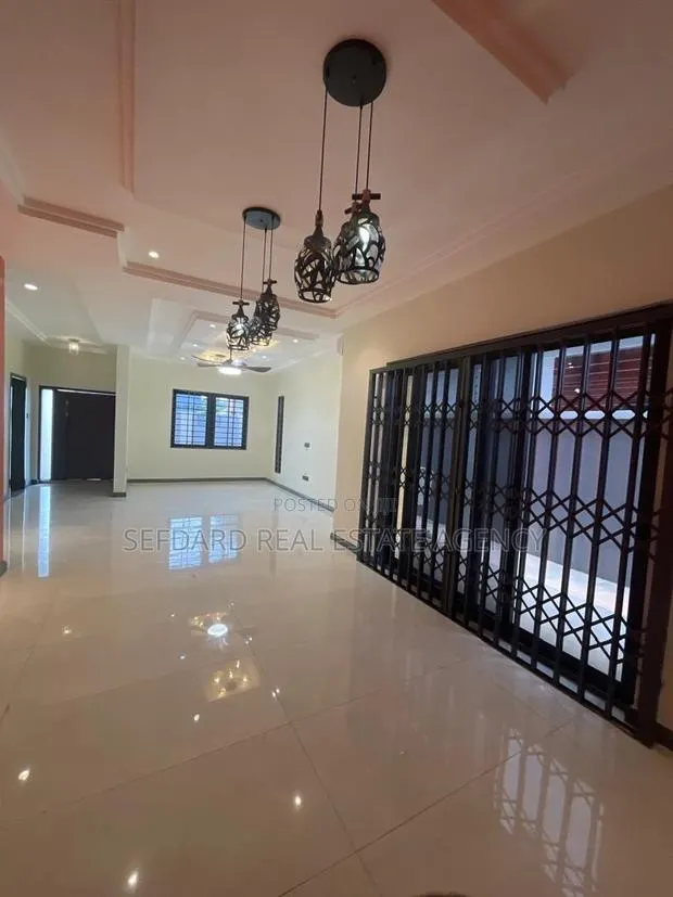 4bdrm House in Sefdard Properties, Agbogba for rent · Photo 4