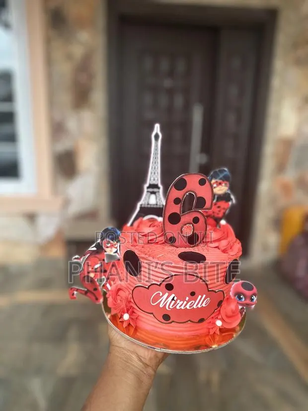 Red Lady Bug · Photo 1
