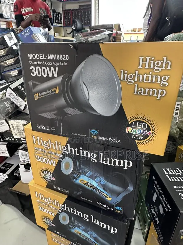 300w High Lighting Camera and Video Lamp · Photo 1