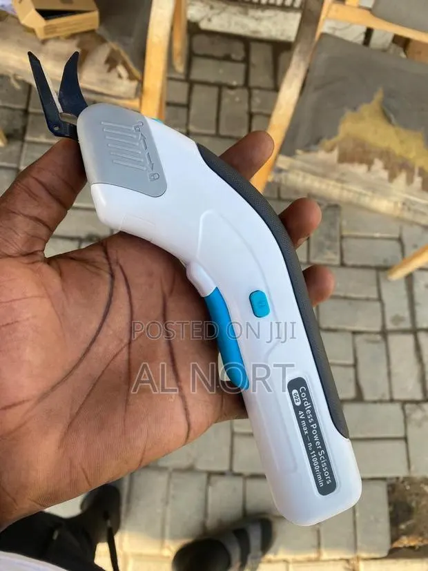 Electric Fabric Cutter · Photo 1
