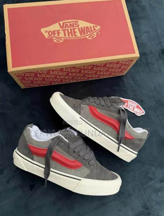 Vans Shoes · Photo 1