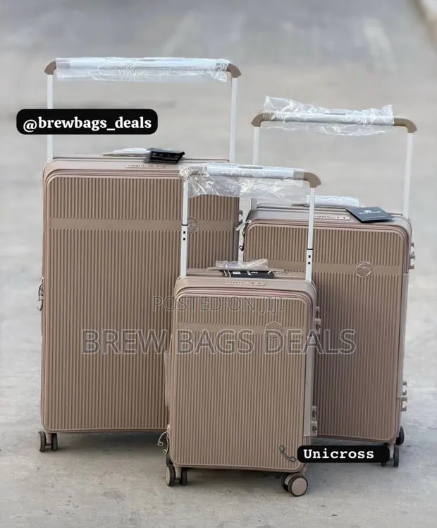 Premium Quality 3set Executive Custom Design Traveling Bag. · Photo 1