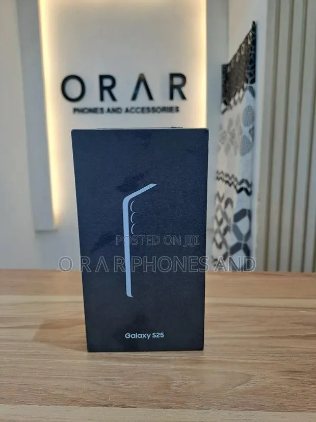 New Samsung Galaxy S25 256 GB · Photo 1