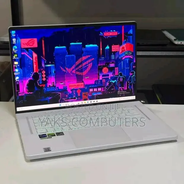 New Laptop Asus ROG Zephyrus G14 32GB AMD Ryzen 9 SSD 2T · Photo 1