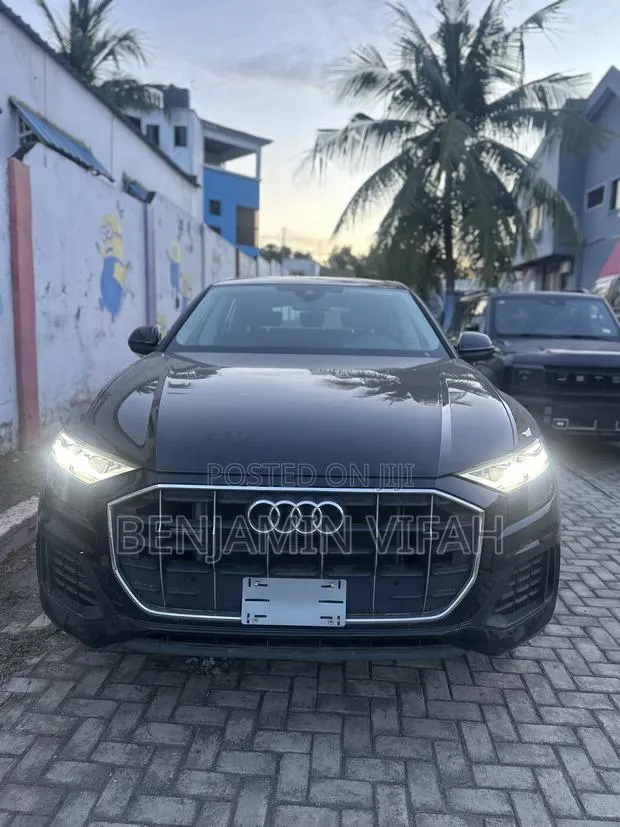 New Audi Q8 2023 Black · Photo 1