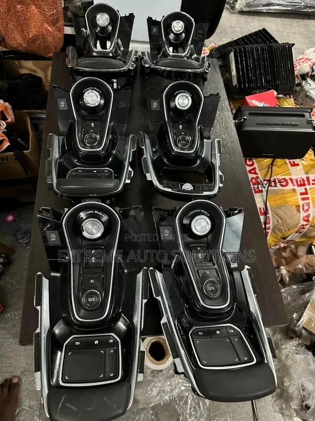 2020 Acura RDX Cup Holder Gear Shifter Switch Unit · Photo 1