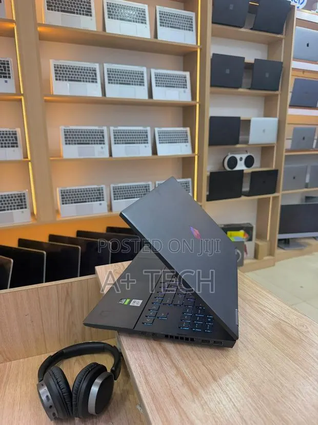 Laptop HP Omen 15 16GB Intel Core i7 SSD 512GB · Photo 1
