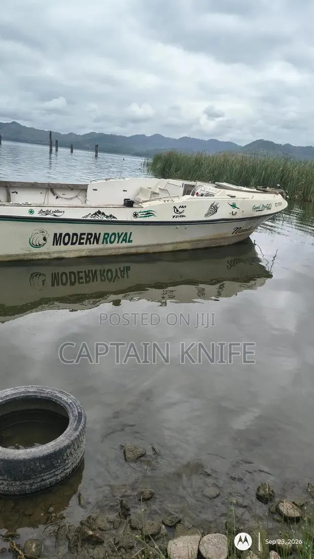 Very Large Speedboat on Sale · Photo 2