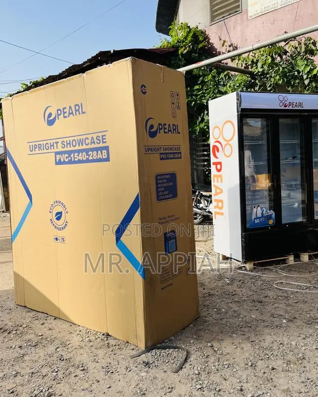 Well Built Pearl 3 Door Electric Display Fridge. · Photo 1