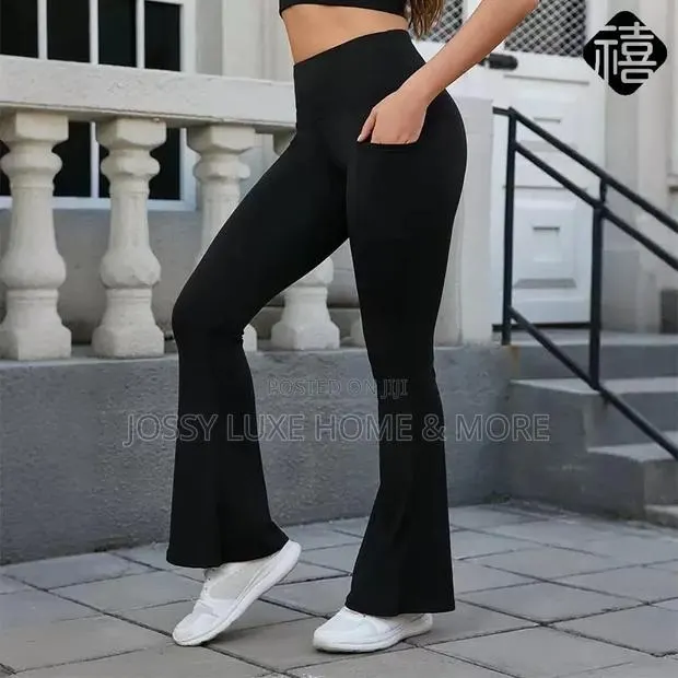 Spandex Flare Leggings With Pocket · Photo 1