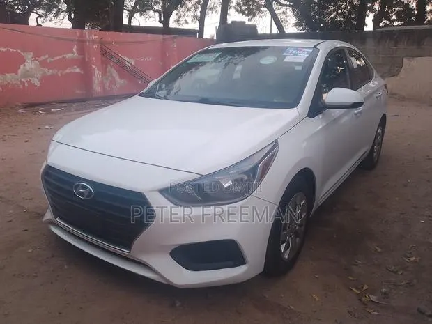Hyundai Accent SEL 2018 White · Photo 1