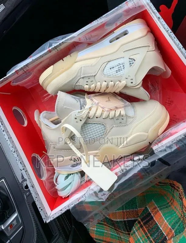 Off-White X Air Jordan 4 Retro · Photo 1