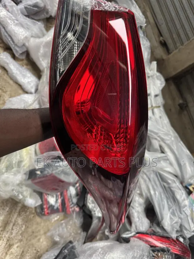 Hyundai Elantra Taillight 2014 2015 2016 · Photo 1