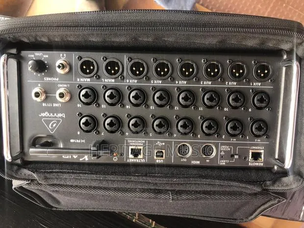 Behringer XR18 · Photo 1