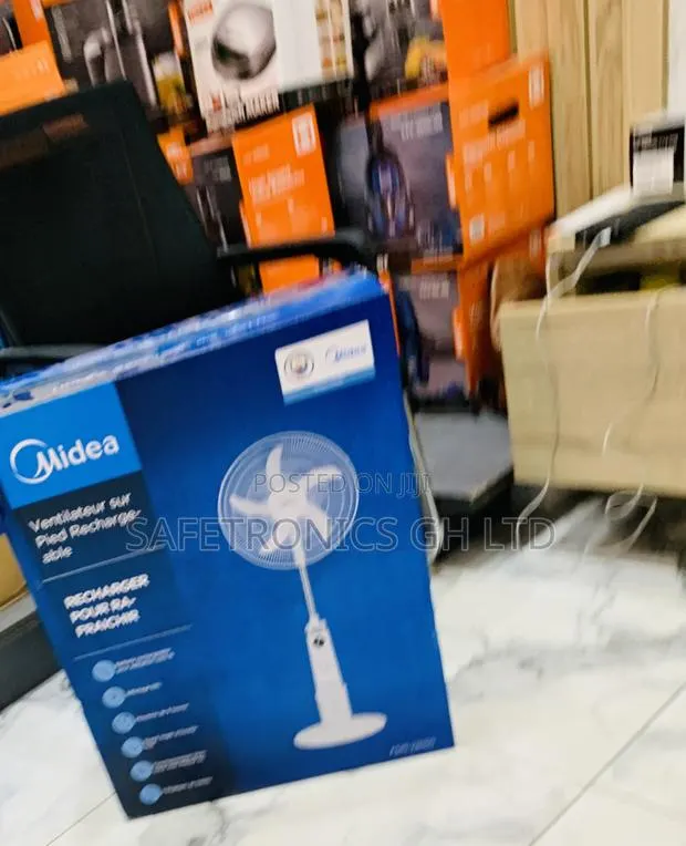 Fresh in Box 18 Inch Rechargeable Stand Fan Fs45-23mrd · Photo 1