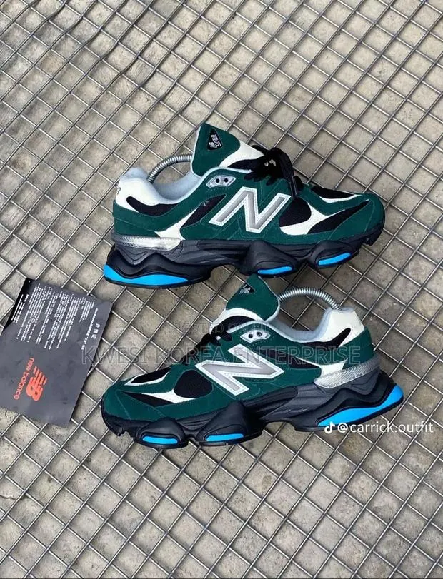 New Balance Sneakers · Photo 4