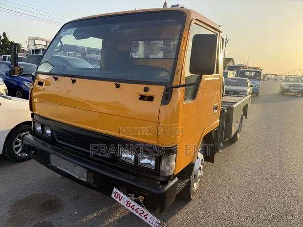 Hyundai Might Towing/Crane · Photo 1