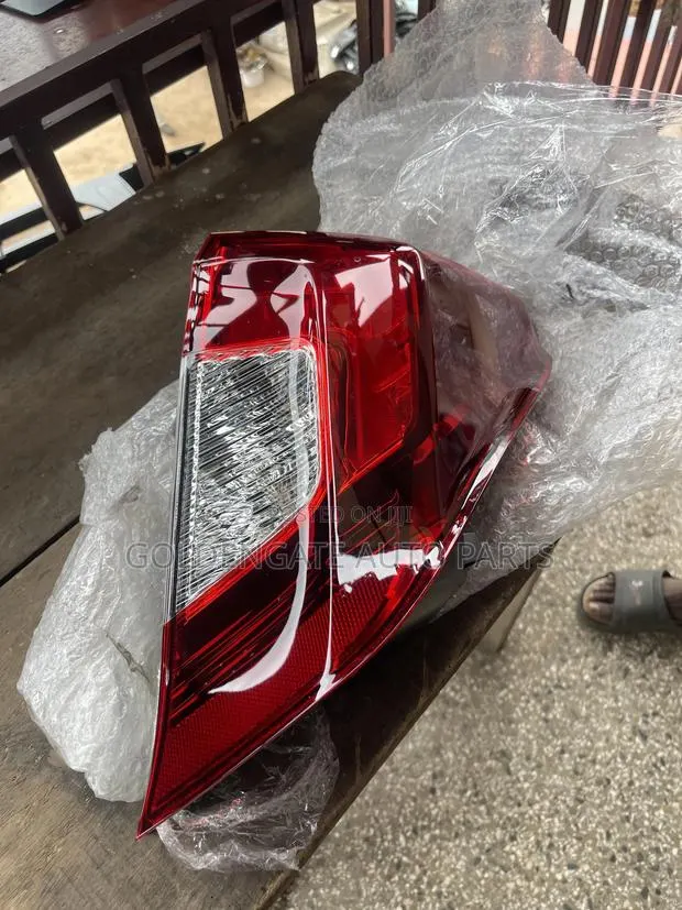 Honda Fit 18 Tail Light · Photo 1