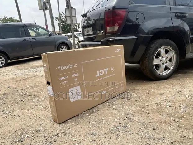 TCL Grandframe 43-Inch Qled Dolby Audio Tv · Photo 1