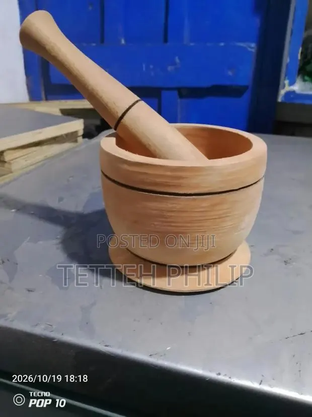 Mini Wooden Mortar and Pestle · Photo 1