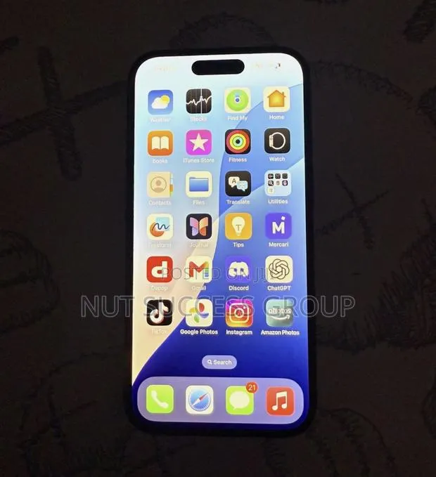 New Apple iPhone 16 256 GB Black · Photo 1