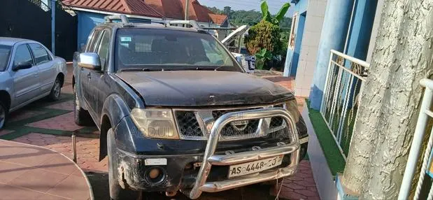 Nissan Navara 2015 Black · Photo 1