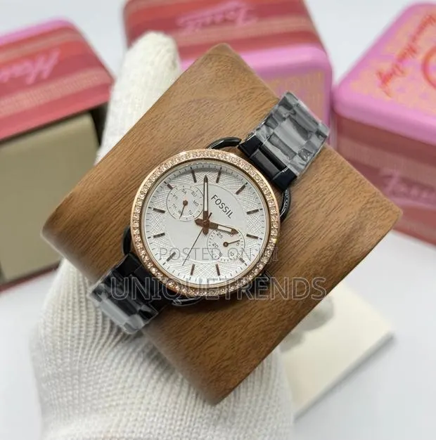 Quality Ladies Fossil Watches · Photo 1