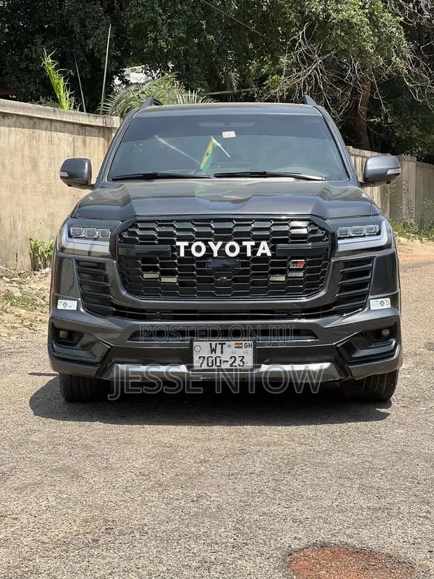 Toyota Land Cruiser 2012 Black · Photo 1