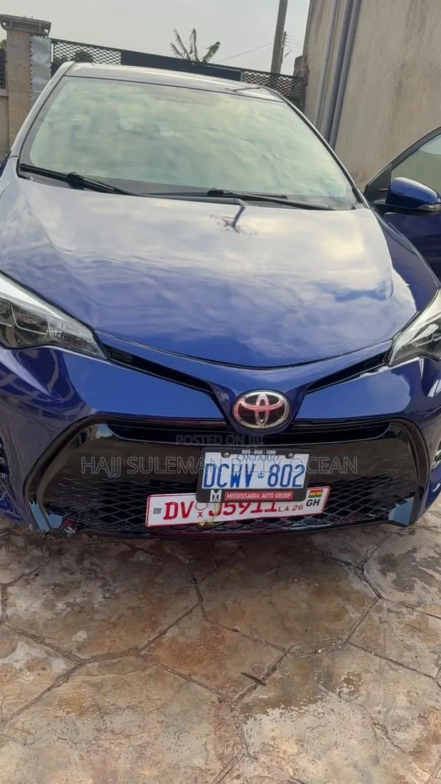 Toyota Corolla 2016 Blue · Photo 1