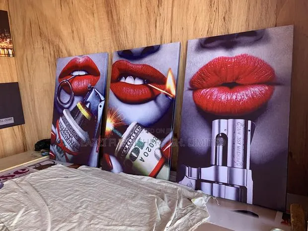 Canvas Wall Frame De Mouth Decor · Photo 1