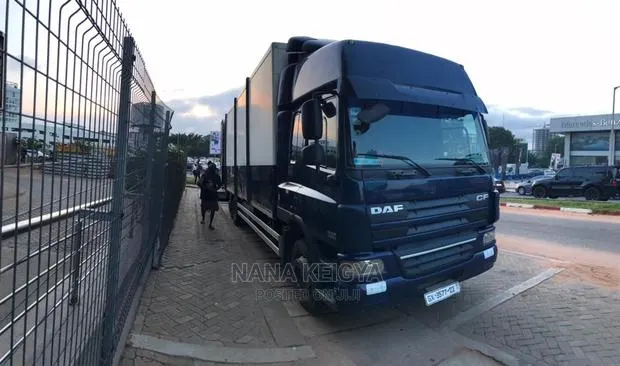 30footer Truck Hiring/Rental · Photo 1